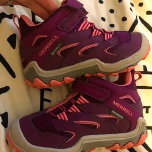 Merrell girls hiking shoes 10.5 never worn
